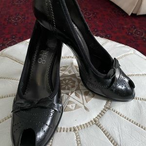 Black, Franco Sarto pumps
